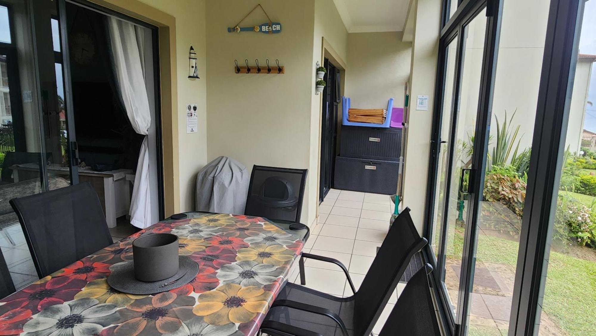 Topanga 17 Uvongo Beach Exterior foto